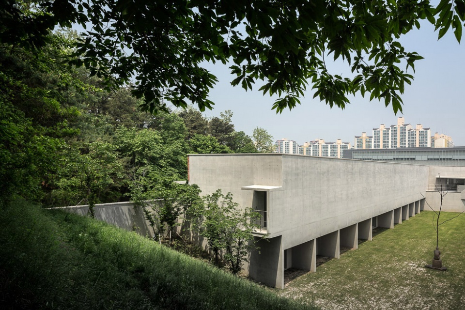 Amore Pacific Hotel Alvaro Siza Carlos Castanheira Kim Jang Kyu