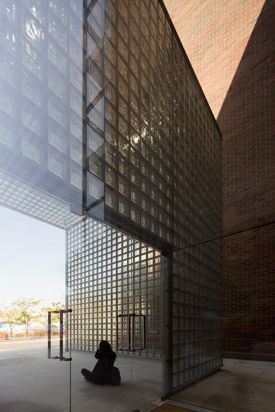 Amore Pacific entrance renovation Carlos Castanheira