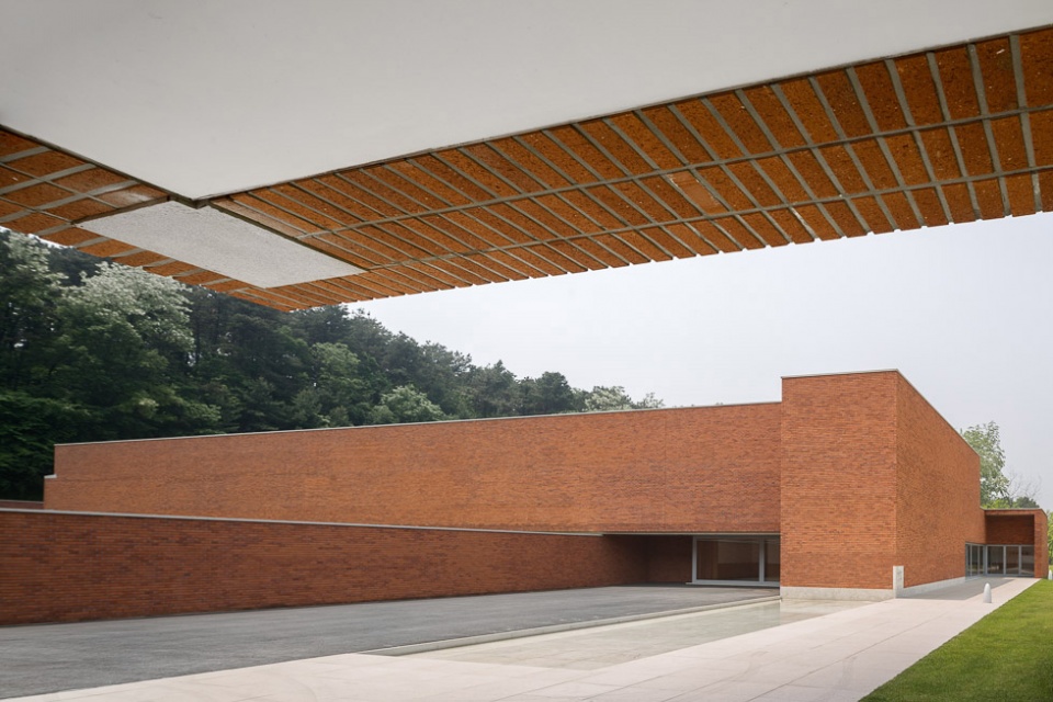 Amore Pacific Hotel Alvaro Siza Carlos Castanheira Kim Jang Kyu