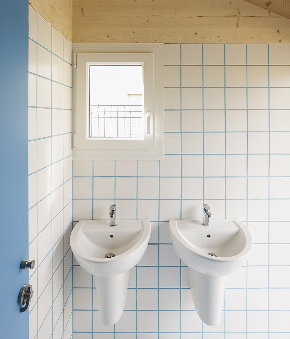 study rooms of the international school of palmela portugal by estudio amatam