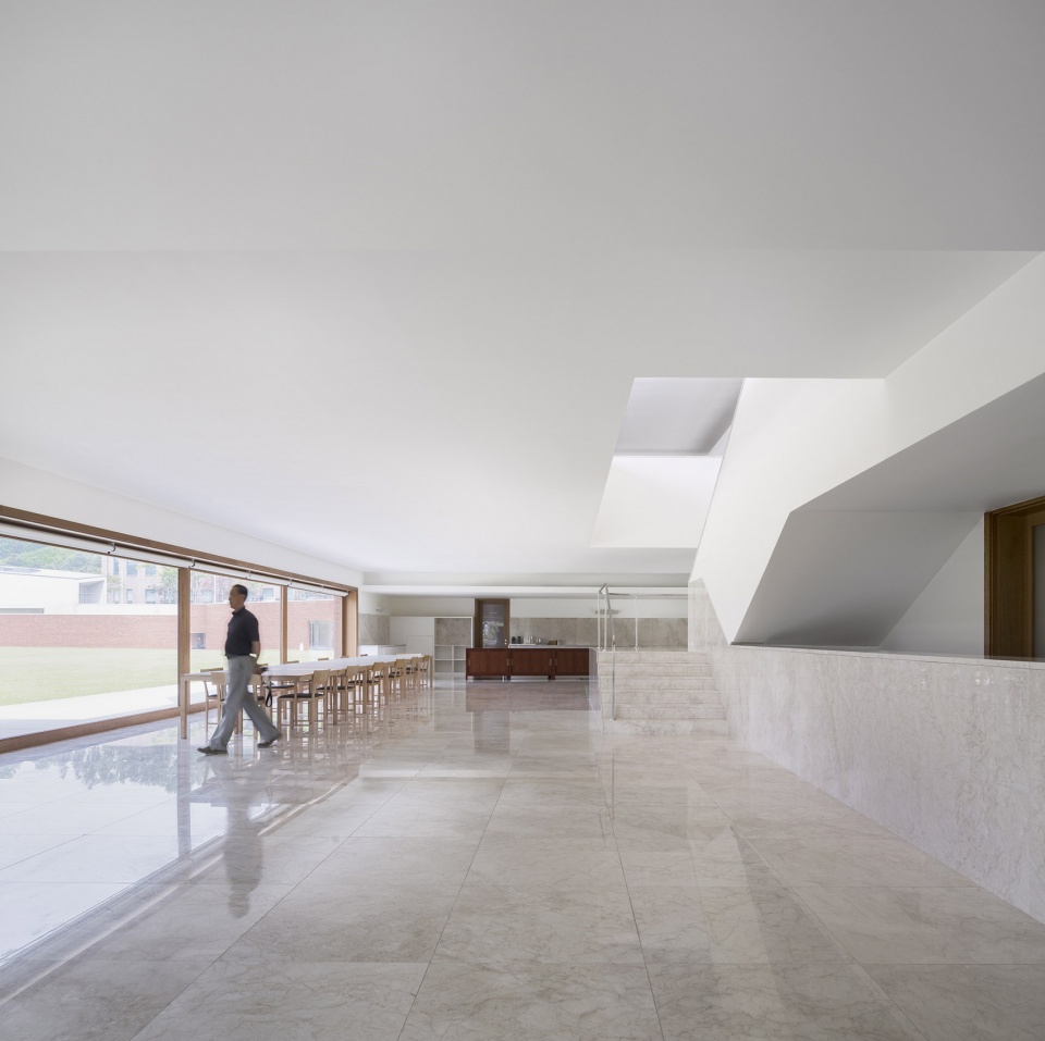 Amore Pacific Hotel Alvaro Siza Carlos Castanheira Kim Jang Kyu
