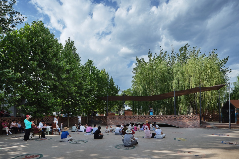 A Public Stage in Gaoliying Yicun Village by RENGARCH KEYWORKS