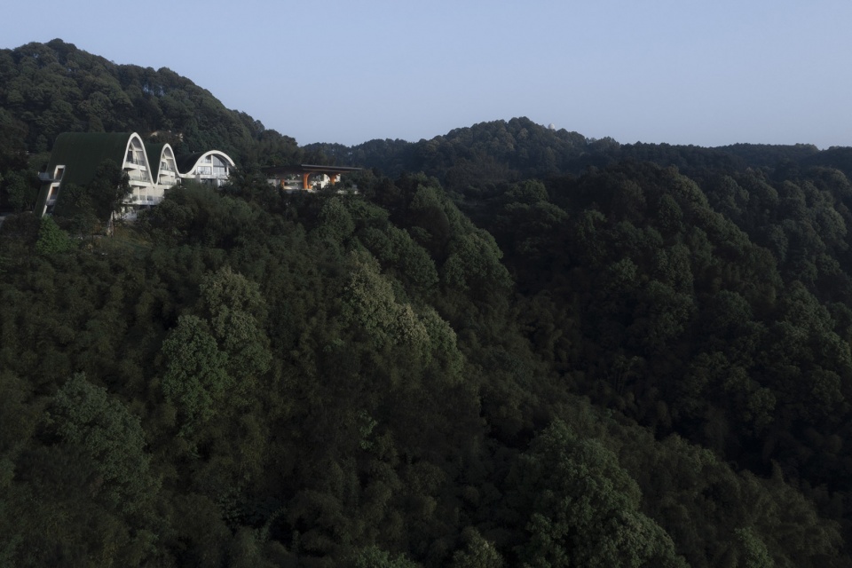MUNWOOD RESORT China by LEW ASSOCIATES