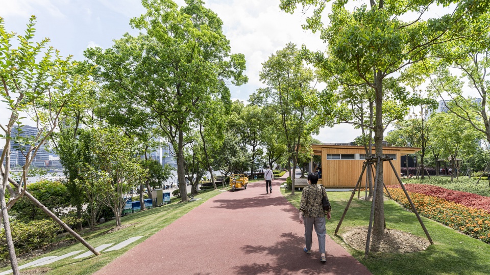 river view service kiosk east bund shanghai by atelier z