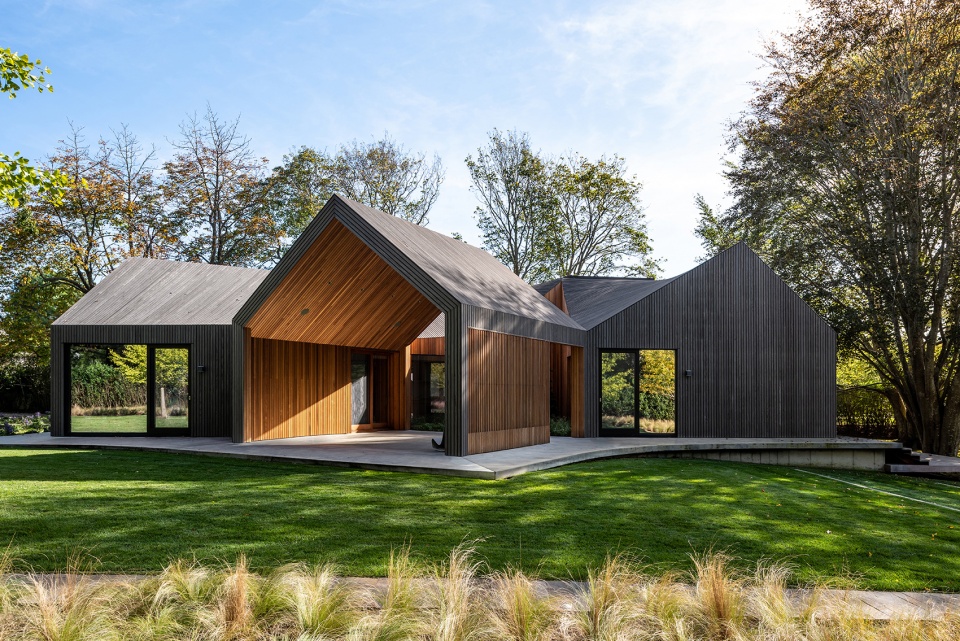six square house by young projects