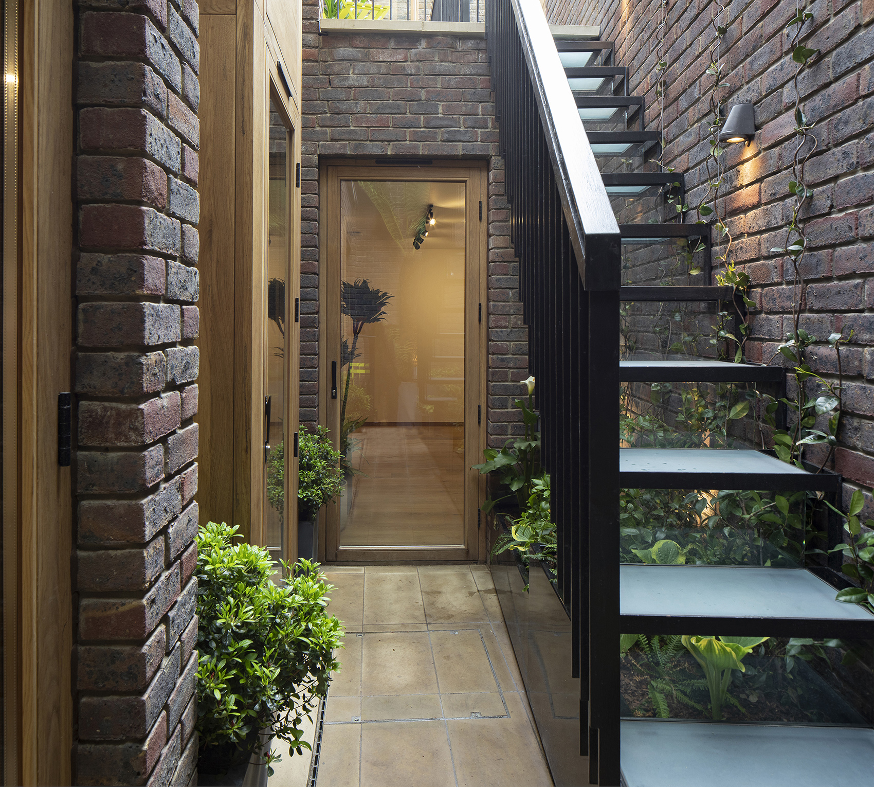 southwark brick house by satish jassal architects