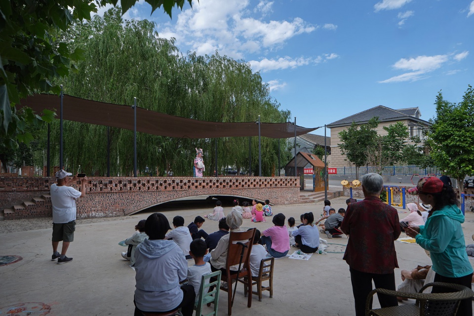 A Public Stage in Gaoliying Yicun Village by RENGARCH KEYWORKS