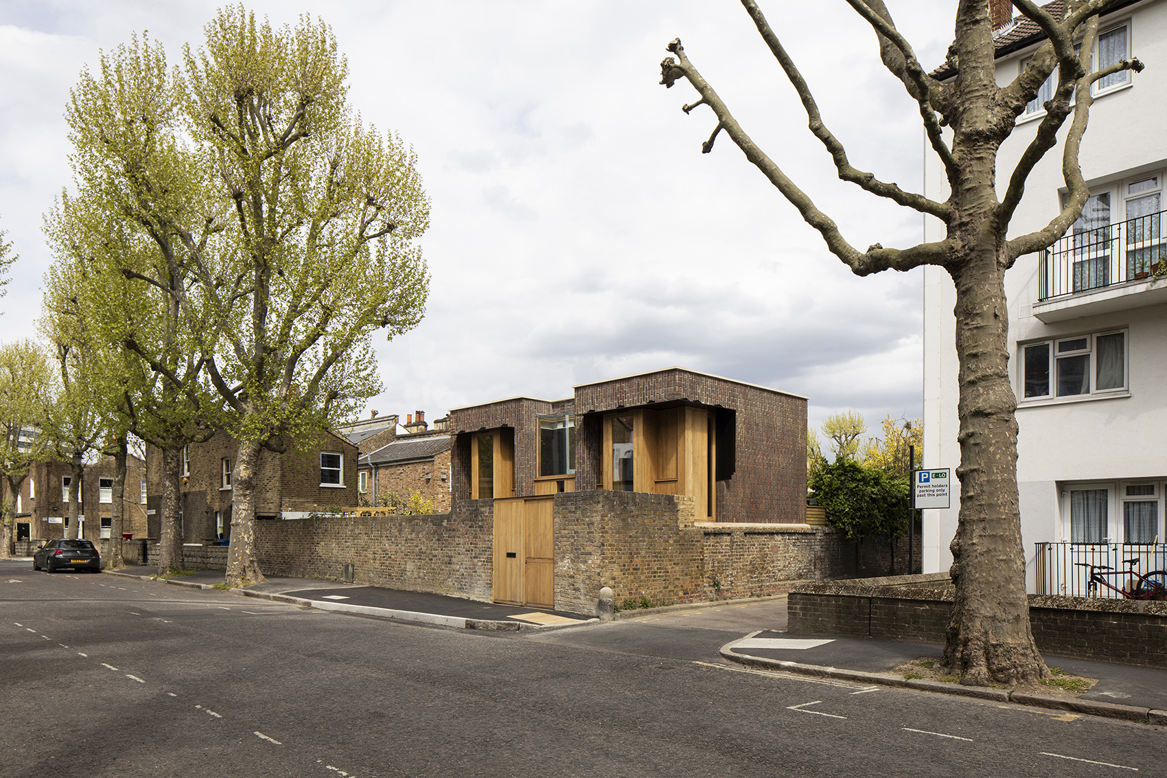 southwark brick house by satish jassal architects
