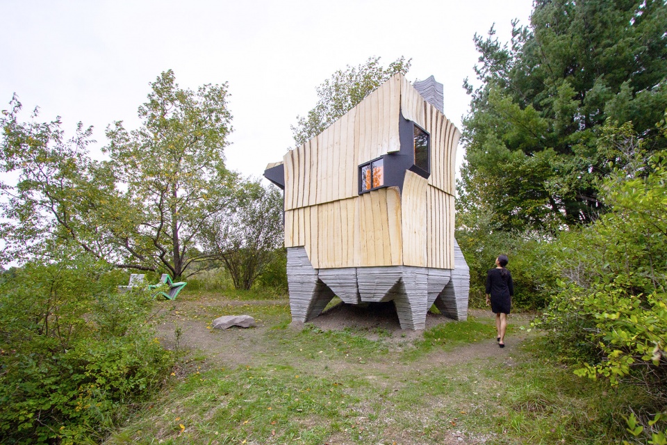 ashen cabin by hannah