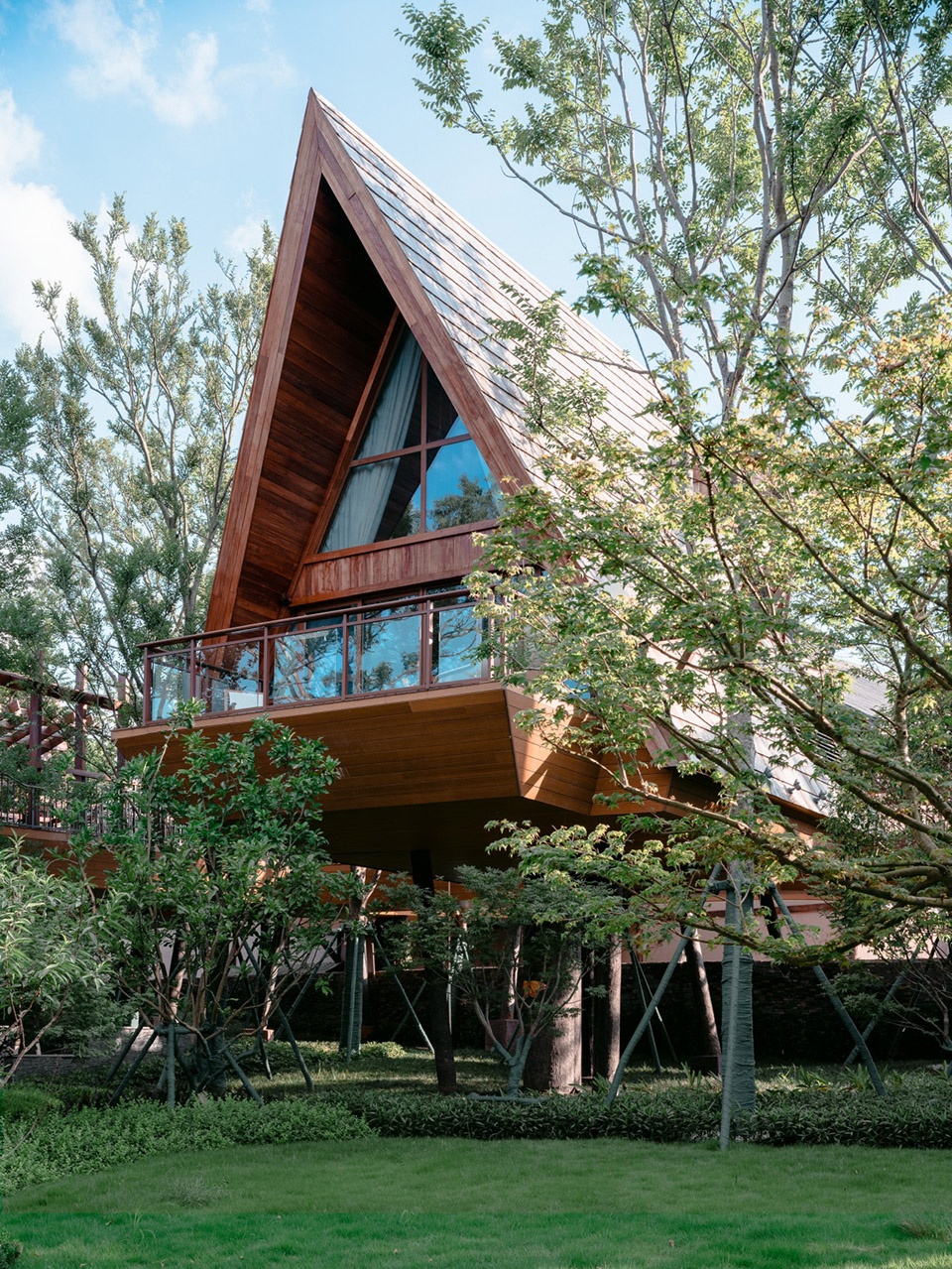 Le Bei Resort in Guilin China by aoe project team