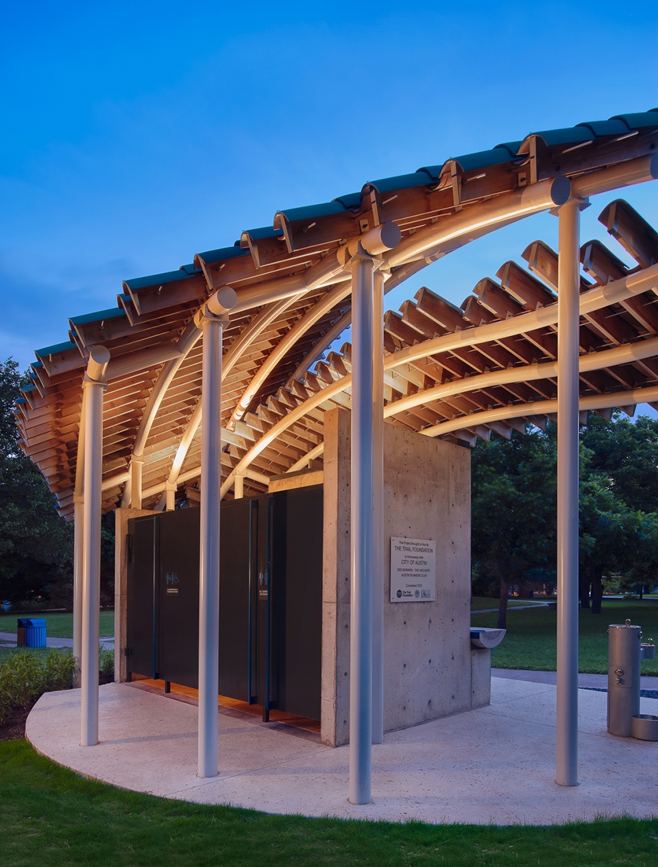 festival beach restroom by jobe corral architects