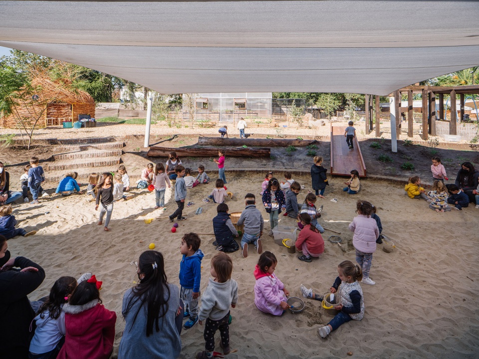 Ombu Afuera Kindergarten by Andres Zegers Arquitecto Lirio Paisaje