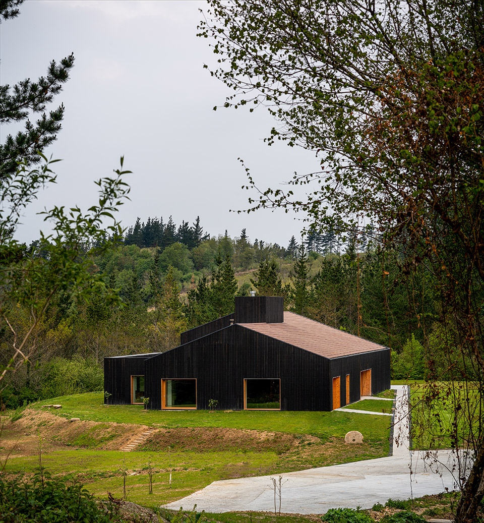 caserio azkarraga by babelstudio bonadona arquitectura