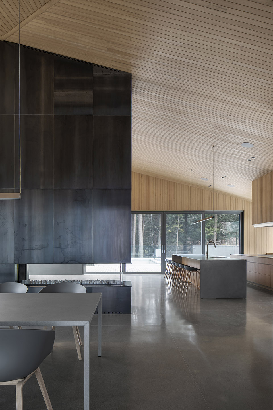 memphremagog lake house by naturehumaine
