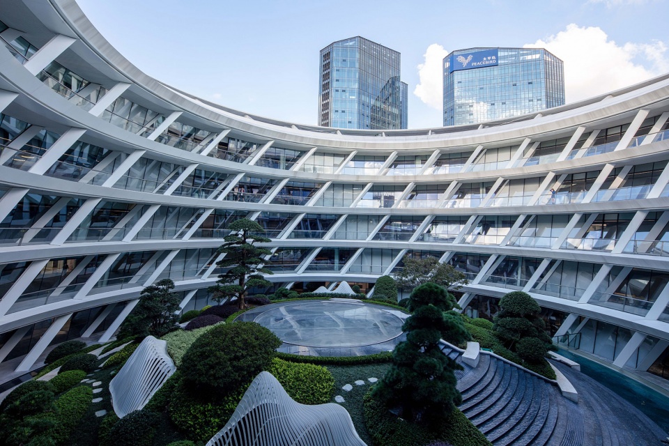 Landscape design of Ningbo Peacebird Fashion Center by Palm Design
