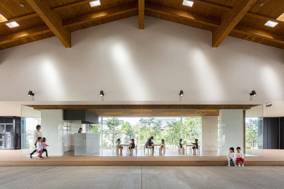 OM Nursery by HIBINOSEKKEI Youji no Shiro KIDS DESIGN LABO