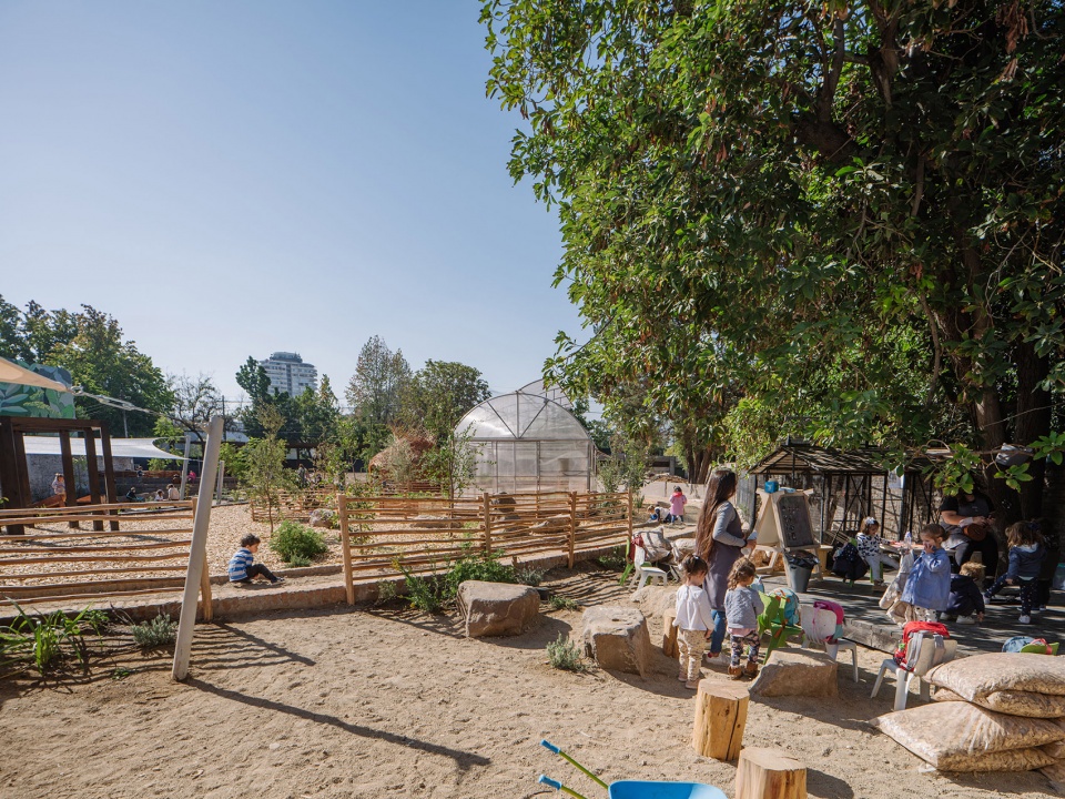 Ombu Afuera Kindergarten by Andres Zegers Arquitecto Lirio Paisaje