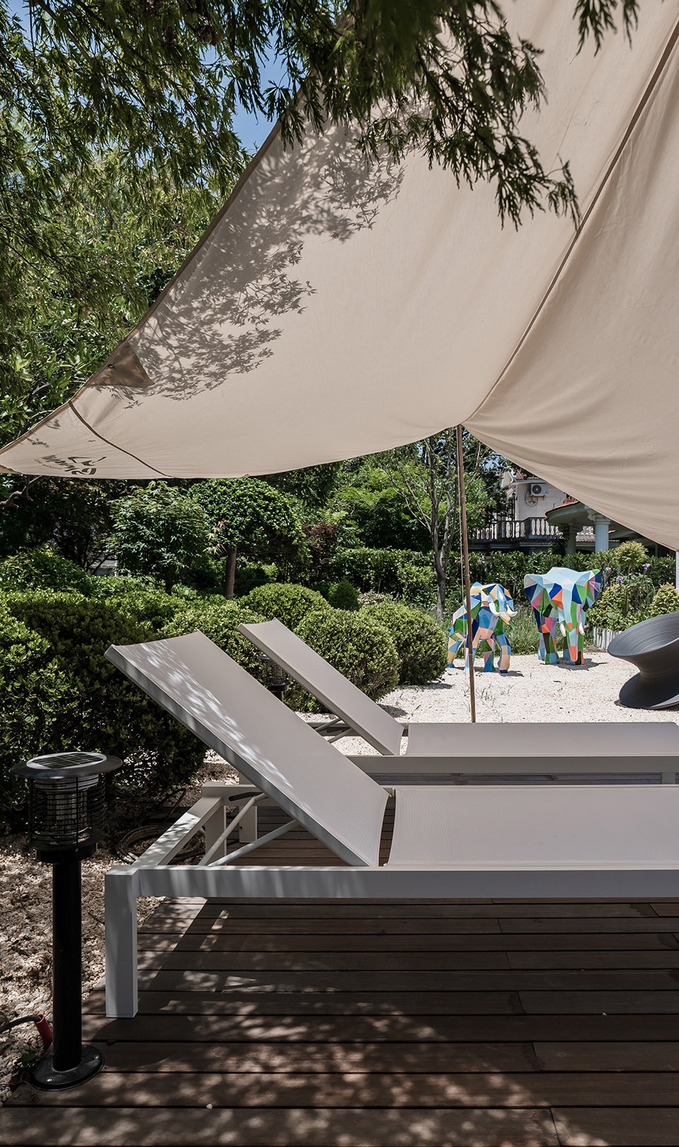 Shanghai Ferrari House by FF DESIGN