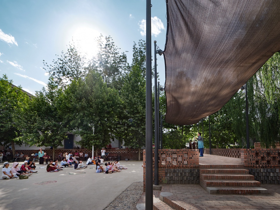 A Public Stage in Gaoliying Yicun Village by RENGARCH KEYWORKS