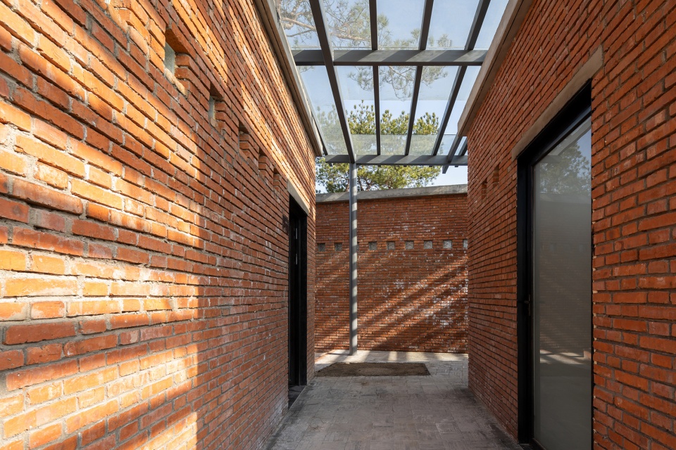 the courtyard memory of miniature architecture design of public toilet of a hundred square meter for rural tourism in wuhan china by uao...