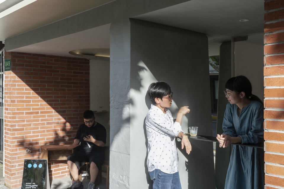 the others beverage store China by Mur Mur Lab