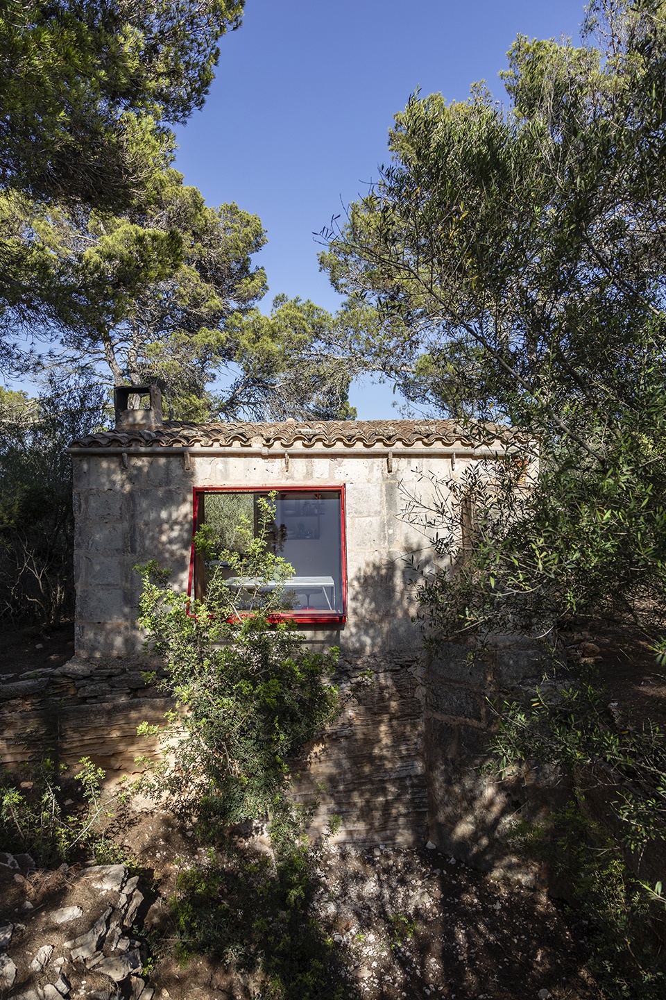 12voltretreat refuge by mariana de delas