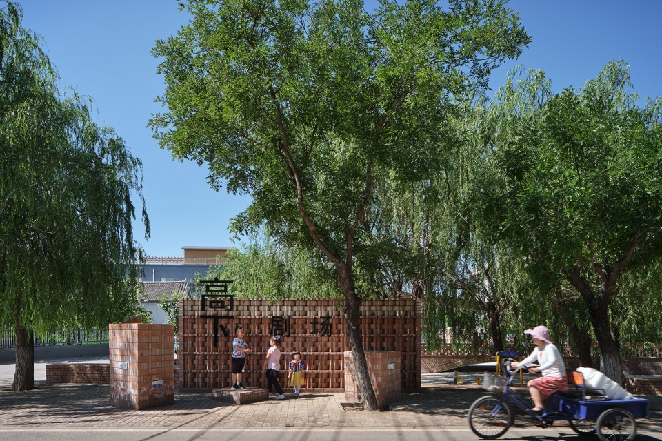 A Public Stage in Gaoliying Yicun Village by RENGARCH KEYWORKS