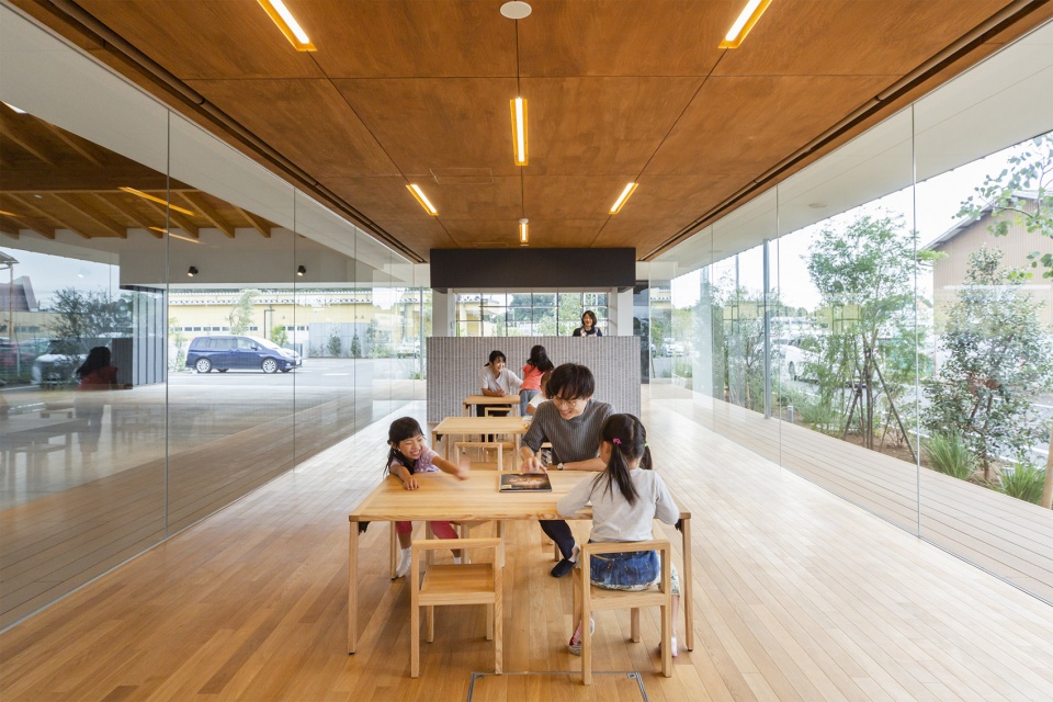 OM Nursery by HIBINOSEKKEI Youji no Shiro KIDS DESIGN LABO