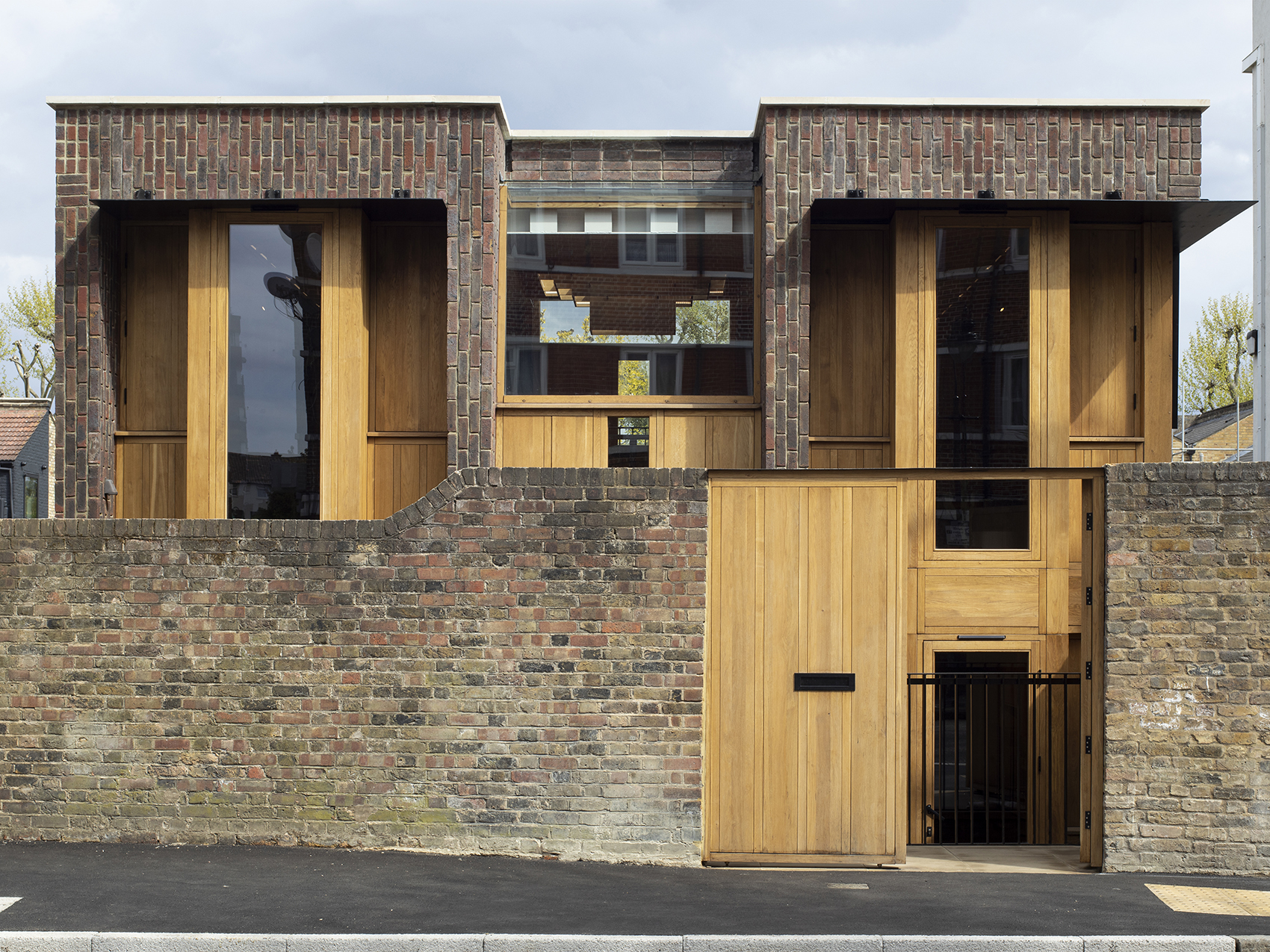 southwark brick house by satish jassal architects 1