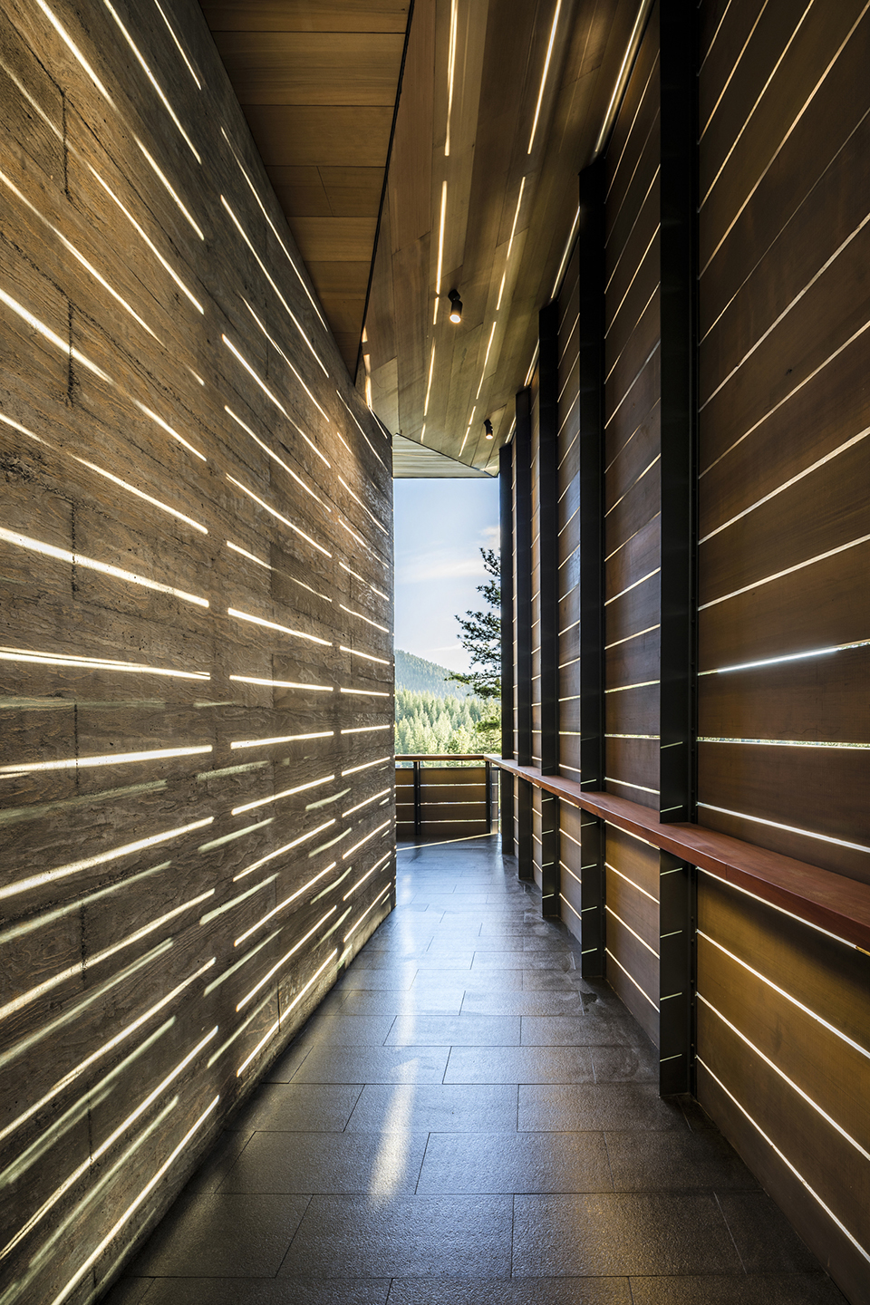 Viewfinder House by Faulkner Architects 谷德设计网