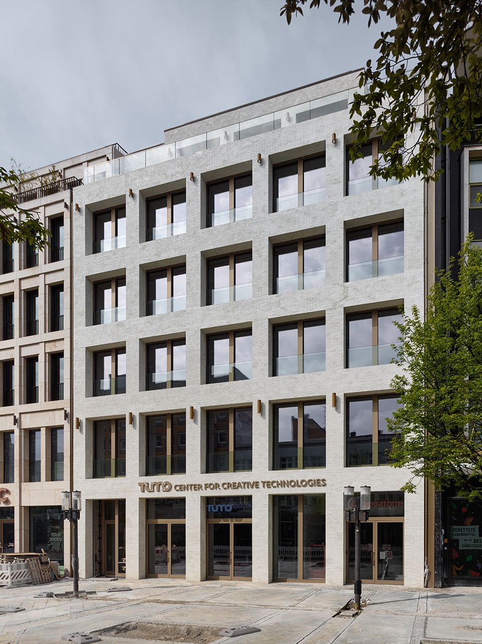 wilmersdorfer strase 59 by max dudler