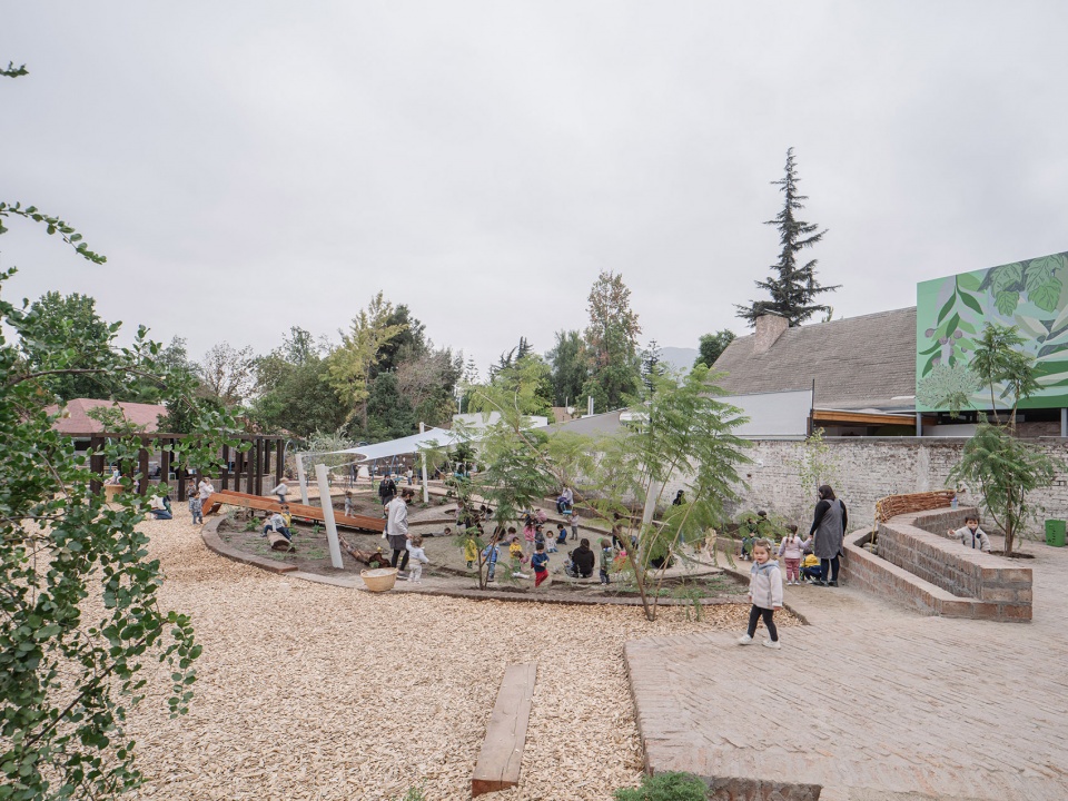 Ombu Afuera Kindergarten by Andres Zegers Arquitecto Lirio Paisaje
