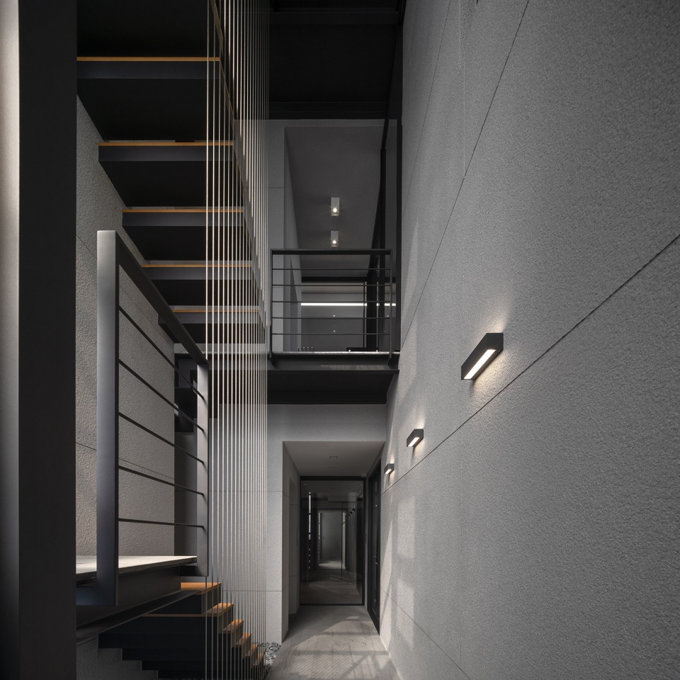 55 Sathorn house by Kuanchanok Pakavaleetorn Architects