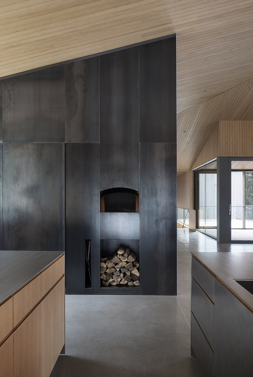 memphremagog lake house by naturehumaine