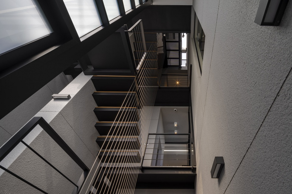 55 Sathorn house by Kuanchanok Pakavaleetorn Architects
