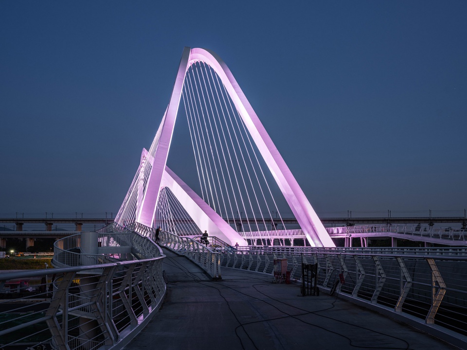 南京秦淮湾大桥 / 和作结构建筑研究所   nan建筑事务所