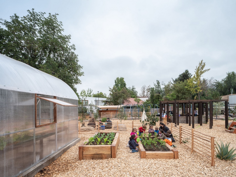 Ombu Afuera Kindergarten by Andres Zegers Arquitecto Lirio Paisaje