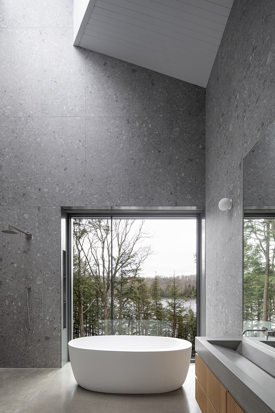 memphremagog lake house by naturehumaine