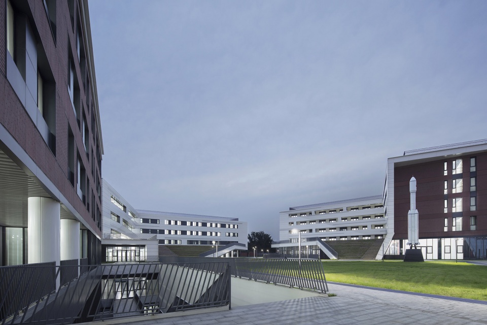 The design of the High School Affiliated to Renmin University of China Hangtian City Beijing by BIAD