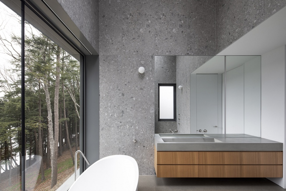memphremagog lake house by naturehumaine