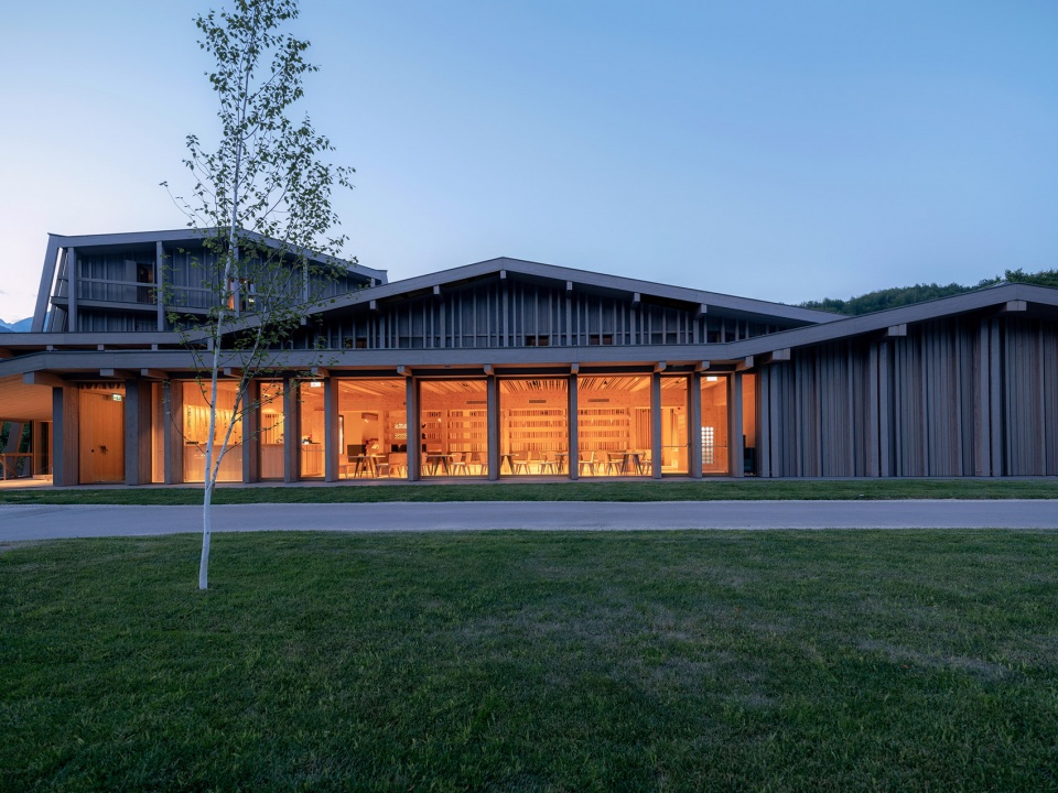 HOTEL BOHINJ REVITALISED by OFIS arhitekti