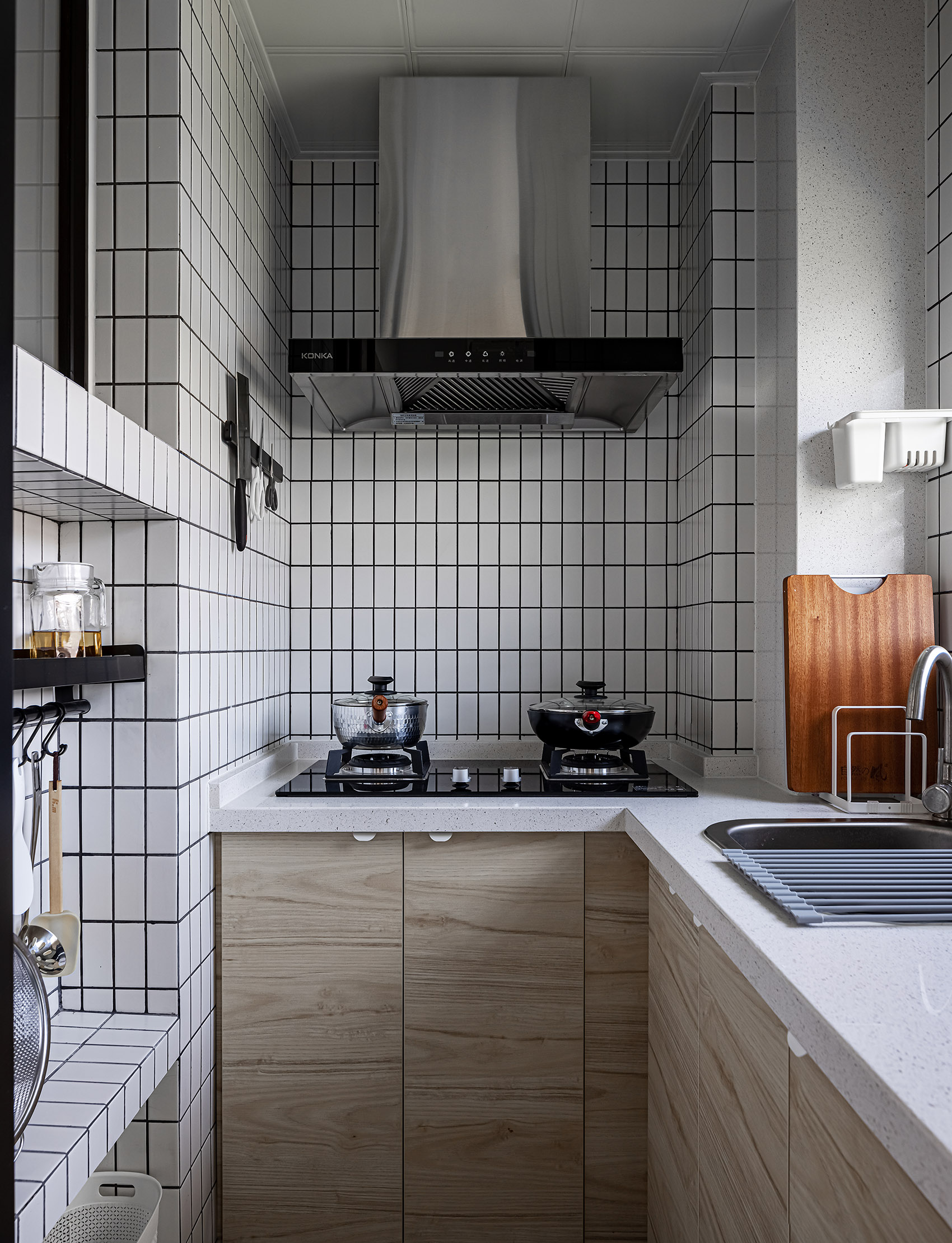 Interior design of a 24 square meters apartment by Wusuo design