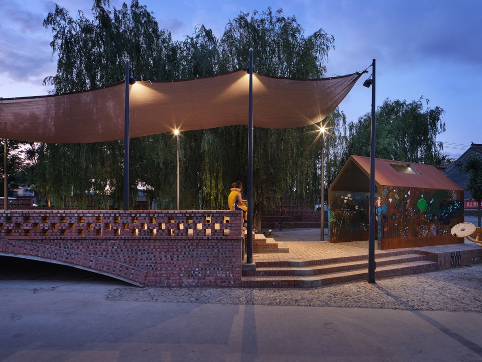 A Public Stage in Gaoliying Yicun Village by RENGARCH KEYWORKS