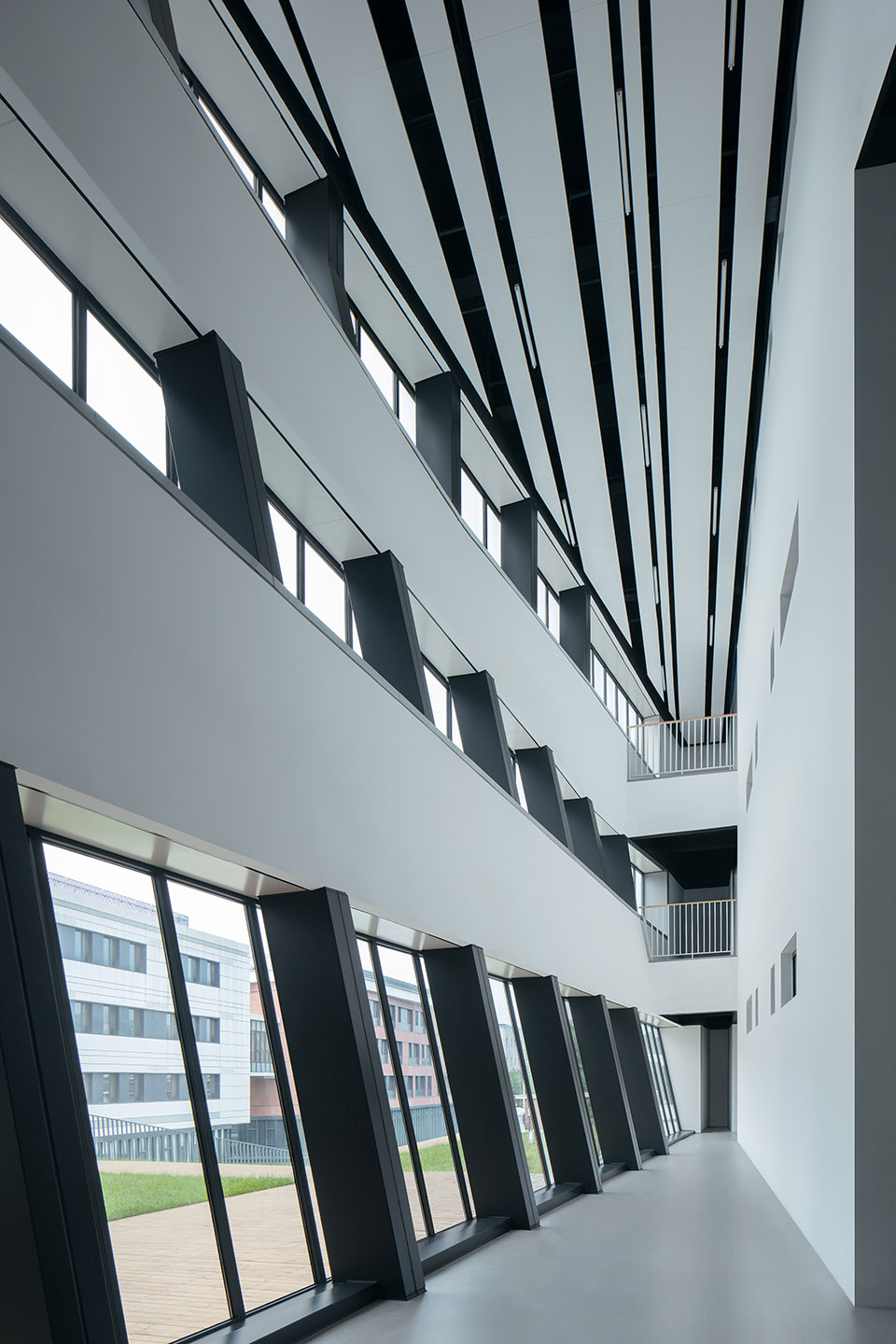 The design of the High School Affiliated to Renmin University of China Hangtian City Beijing by BIAD