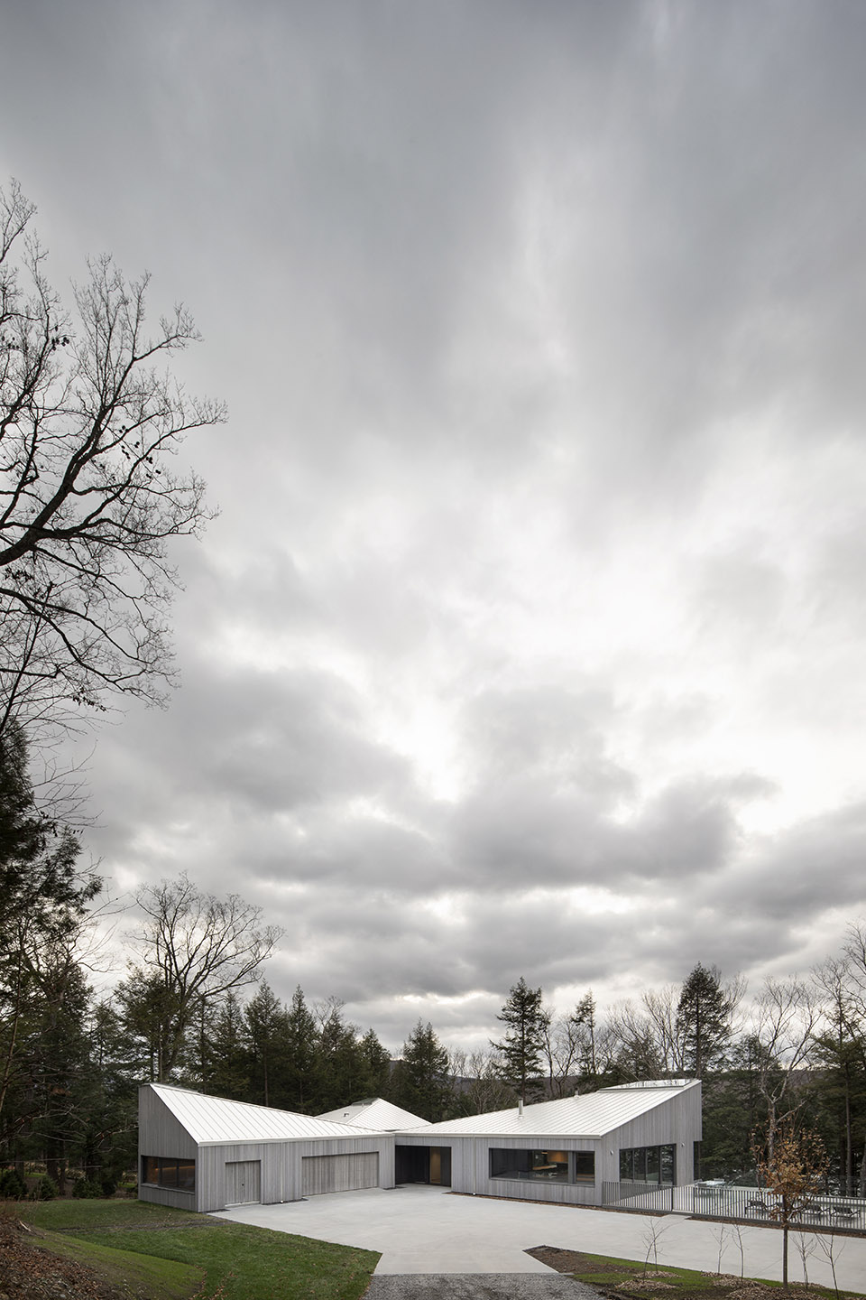 Memphremagog Lake House by _naturehumaine 谷德设计网