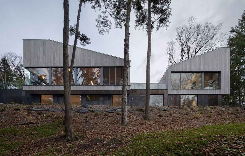 memphremagog lake house by naturehumaine