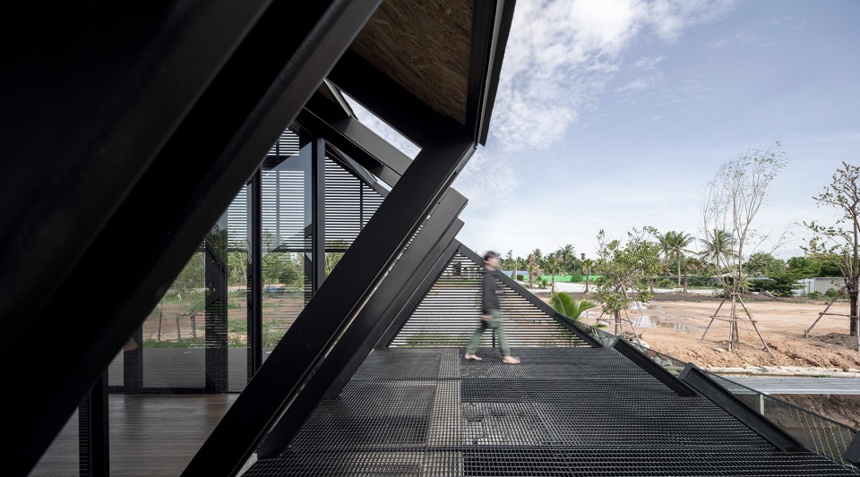 villa backyard by touch architect