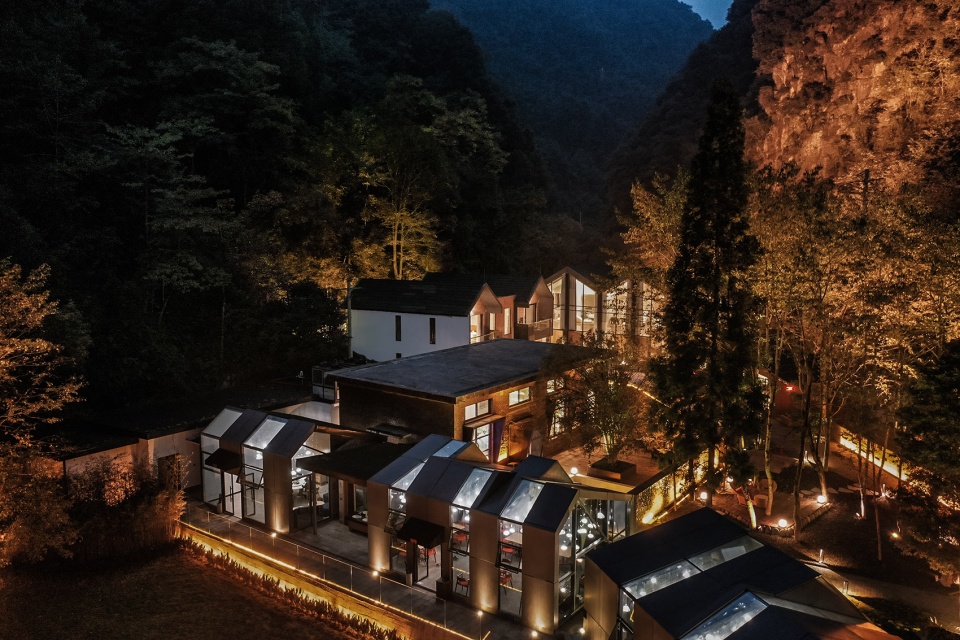 Chengdu 1979 Factory Renovated Boutique Hotel China by OAD