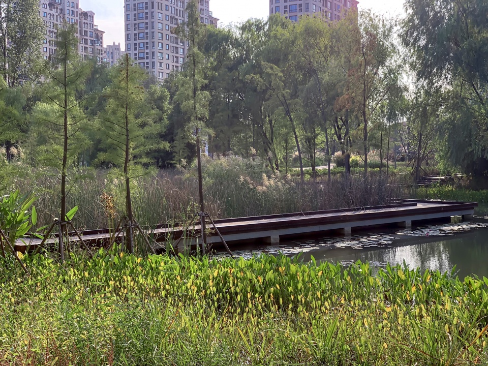 forest park west entry breaking barriers to connect neighborhood landscape infrastructure china by plat studio