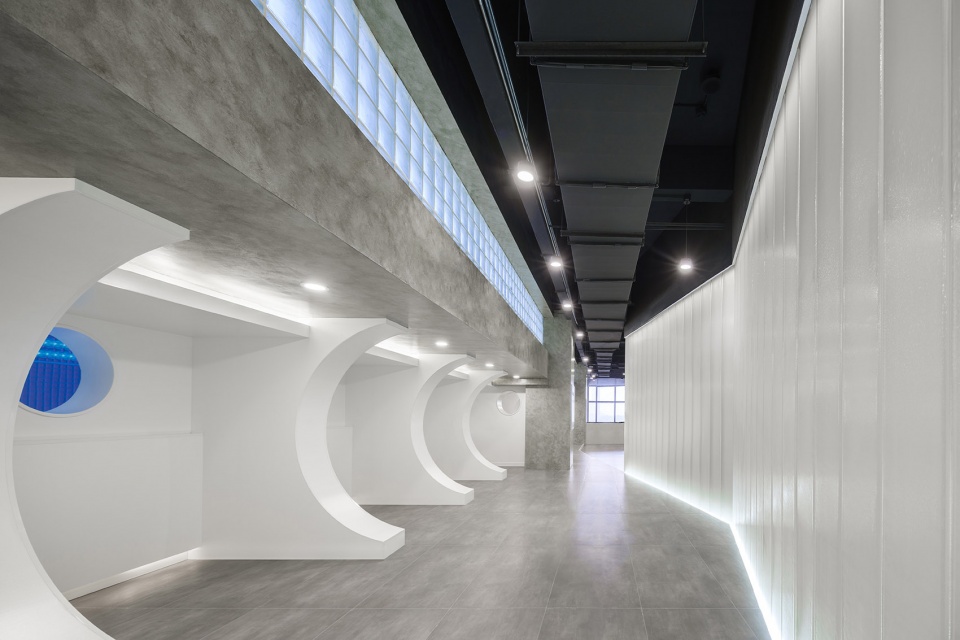 Chang Chun Time Cube Swimming Fitness Center China by STEPS architecture design